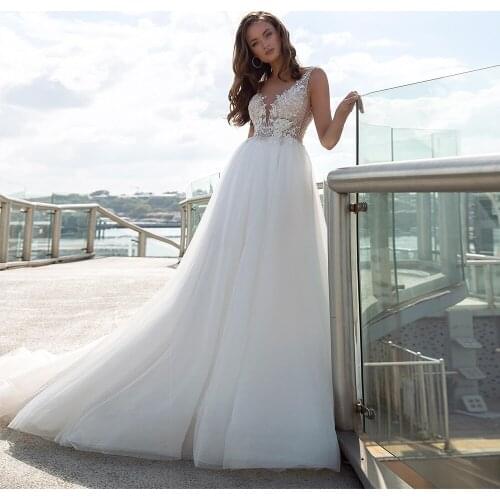 V-neck 3D Flowers Wedding Dresses 2021 White Appliques Floor Length Applique Open Back A Line Tulle Backless Bridal Gowns
