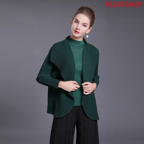 Miyake pleated womens three-dimensional small coat pleated spring new Japanese slim all over cardigan small coat veste