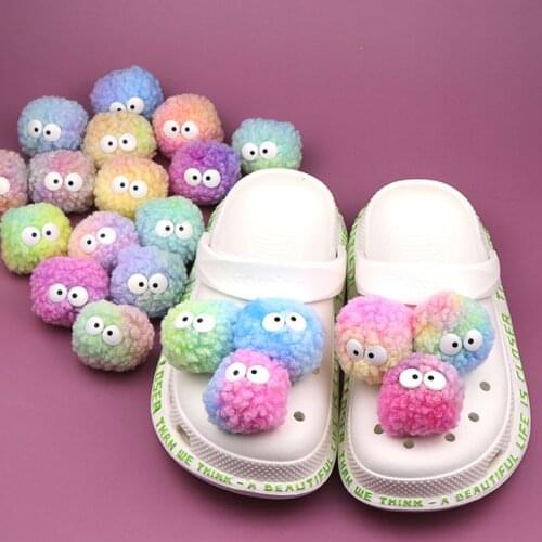 One pcs Fur Pompom Cartoon Big Eyes Animals Croc Charms 3D Removable Decorations Sandals Design Shoes Accessories