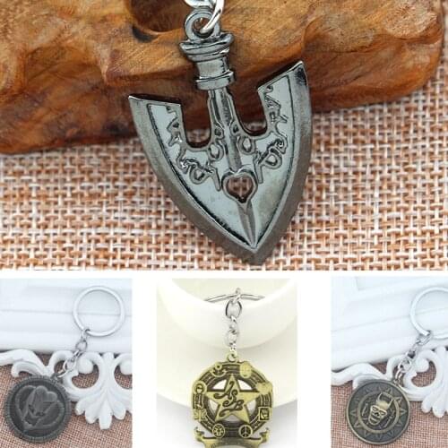 Anime JOJOS BIZARRE ADVENTURE Keychain Mask Metal KILLER QUEEN Keyring Holder Higashikata Josuke llaveros
