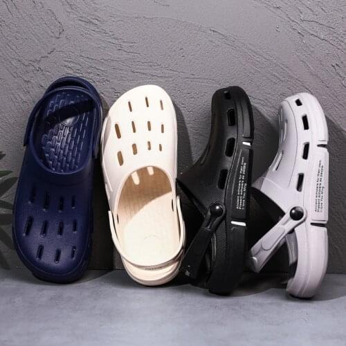 2021 Summer Outdoor Mens Clogs Casual Breathable Sandals Man Beach Hollow Garden Shoes EVA Clogs for Men Mules Crock