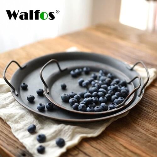 Walfos European Retro Metal Plate With Handle Handcrafted Round Wrought Vintage Storage Bread Tray Home Decoration