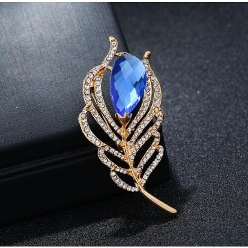 1pcs Alloy Brooch Pin Corset Jewelry Gift Decoration Peacock Feather Fun Brooch Badge