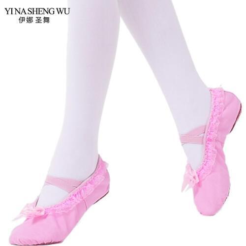 Lovely Child Girl Ballet Dance Shoes Soft-soled Kid Gymnastic Shoes With Lace Bowknot For Girls Canvas Gymnastics Shoes 3 Colors