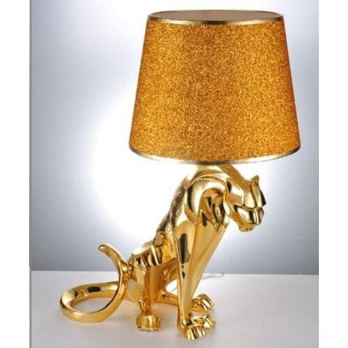 Nordic Resin Gold Leopard Table Lamp for Bedroom Modern Living Room Decoration Bedside Lamp Art Deco Study Hotel Light Fixtures