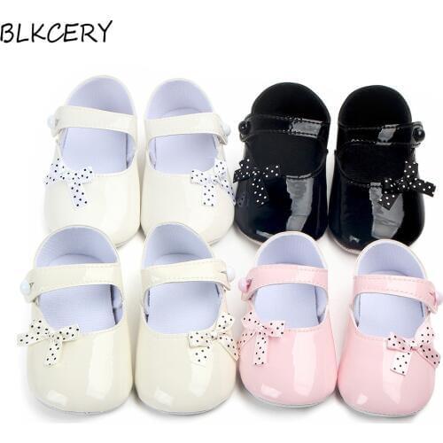 Brand New Baby Girl Shoes Newborn Soft Leather Bottom Princess Moccasins Moccs Shoes Infant Dots Bow Toddler 1 Year Old Slippers