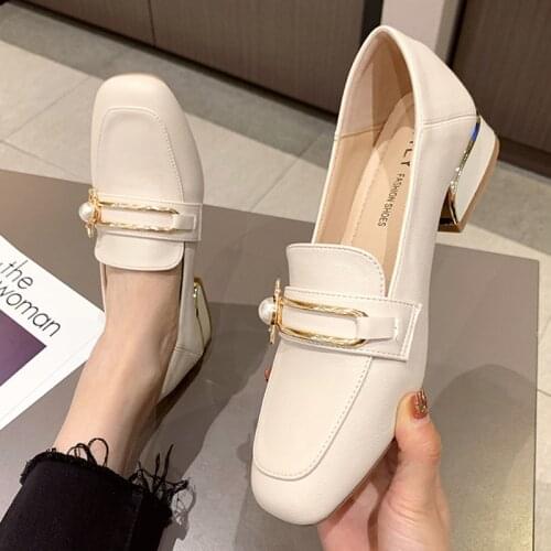 Verktaka Leather Pumps