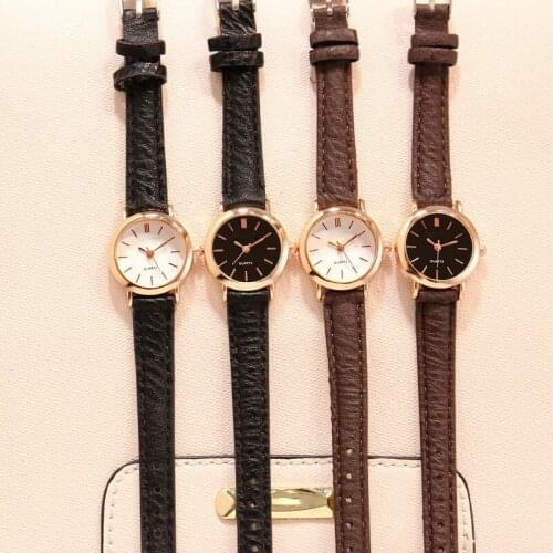 Fashion Minimalist Quartz Retro Watch With PU Leather Strap Round Dial Wrist Watch for Casual Daily Office for Women FS9