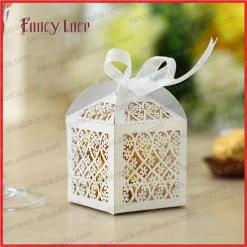 50pcs Hot Sale Paper Candy Box European Style Laser Cutting Sweet Gift Packing Bag Chocolate Box Party Event Decoration Supplies