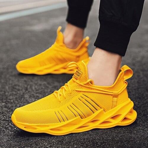 2021 Summer Womens Sports Womens Tennis Running Mens Light White Black Green Yellow Vulcanized Sneakers Large Size 46