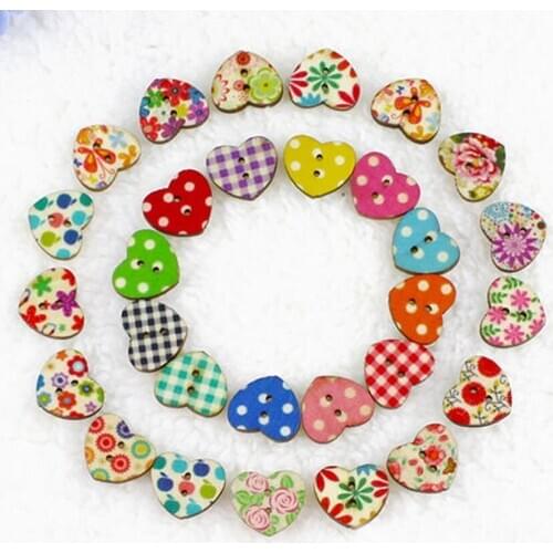 100 DIY Mixed Wood Sewing Buttons Scrapbooking Painted Lovely Heart Shape