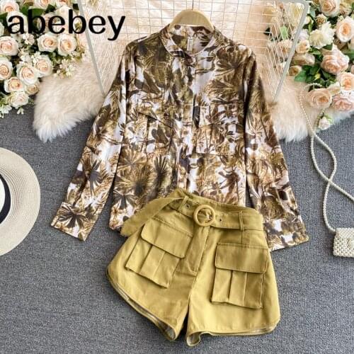 2021 New Summer Vintage stand collar single breasted print Shirt Top + high waist lace up Waist Wide Leg Shorts 2-piece set