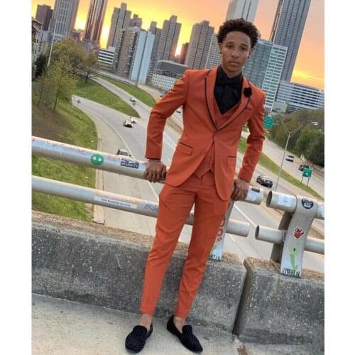 Orange Slim Fit Mens Suits Notched Lapel 2021 Wedding Tuxedos For Personality Men Three Piece Prom Blazers (Jacket+Pants+Vest)