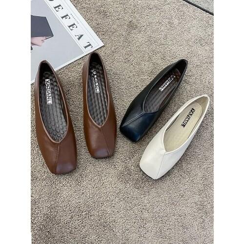 Womens shoes spring and autumn single shoes 2021 new Roman style wild fashion casual flat small leather shoes simple