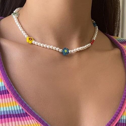 New Fashion Imitation Pearl Beaded Choker Necklace for Women Boho Lovely Cute Flower Beads Necklace Vacation Jewelry