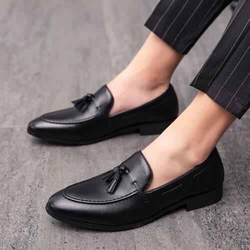 New mens summer tassel casual shoes PU leather formal shoes retro classic mens business shoes simple mens casual shoes E38-44