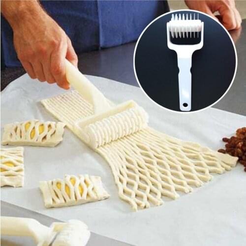 1PC Pressing Machine Non-slip Handle Kitchen Gadgets Spaetzle Makers Noodles Cut Knife Manual Section Shallot Cutter