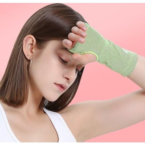 1 PCS Sweat Wrist Sleeves Brace Badminton Tennis Gloves Wrist Sweatband Ice Silk Protector Gym Sports Hand Support