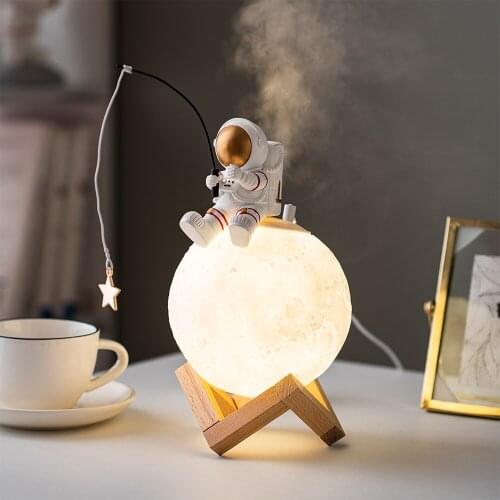 Astronaut Figurines Home Decoration Resin Space Man Miniature Night Light Humidifier Cold Fog Machine Accessories Birthday Gifts