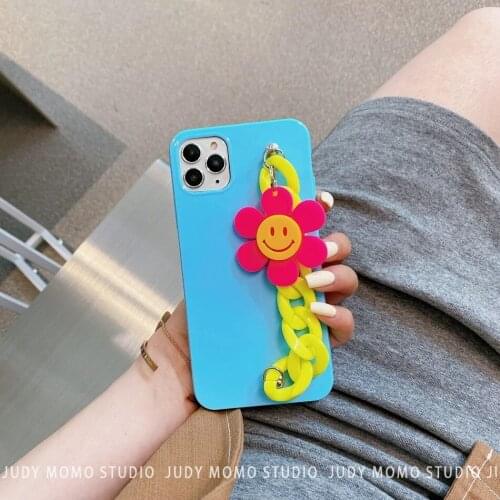 Cute Sunflower Pendant Chain Plain Phone Case For Apple iPhone 11 Pro 12 Max 8 Mini Plus 7 6 XS XR Fashion Shockproof Back Cover