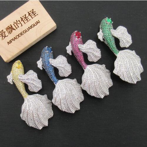 AIPIAODEGUAIGUAI Brooches