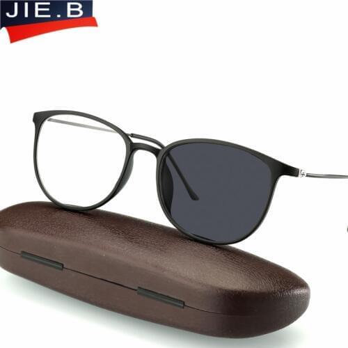 Anti-UV-reflective Transition Sun Photochromic Reading Glasses Women Ultra Light TR90 Frame Presbyopia Eyewear for Men