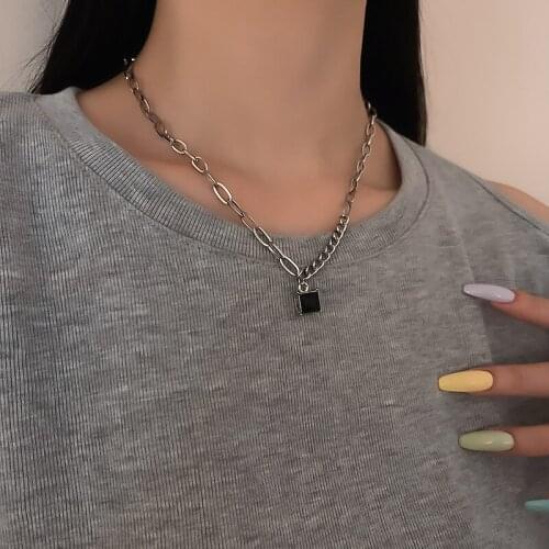 Korean Fashion Stainless Steel Chain Necklace for Women Girls Simple Geometric Square Crystal Pendant Clavicle Necklace Jewelry