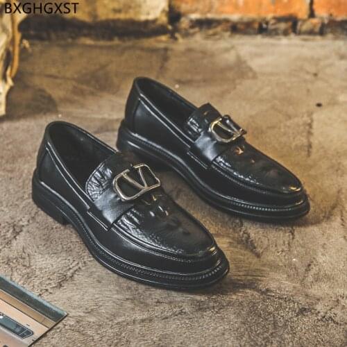 Elegant Men Leather Shoes Italian Loafers Dress Shoes for Men Office 2021 Luxury Brand Slip on Shoes Men Sapato Social Masculino