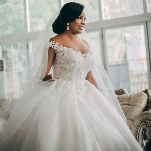 New Style Empire Ball Gown Wedding Dress with 3D Lace Appliques Illusion O Neck Bridal Gown Vestido De Noiva
