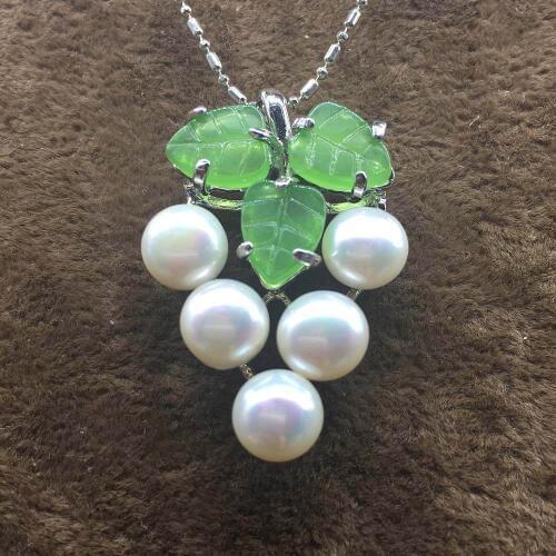 Grape White Black Pink Natural Freshwater Pearl Green Stone Leaf Necklace Pendant Women