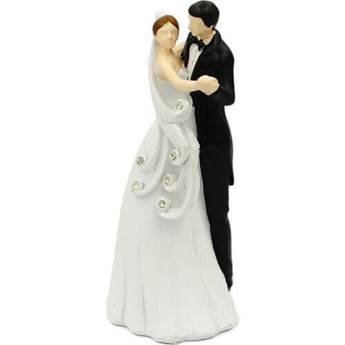 Wedding Celebration Gift Creative Practical Home Decoration Resin Bride and Groom Figurine