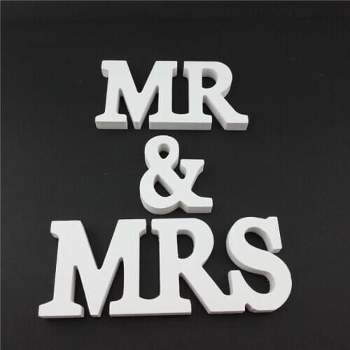 1 Set English Letters Mr and Mrs Decoration Props Wedding Valentines Day Decorative Guide Card Photography Props