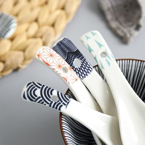 Japanese style small spoons, a variety of creative Japanese style soup spoons, underglaze ceramics, hotel household spoons