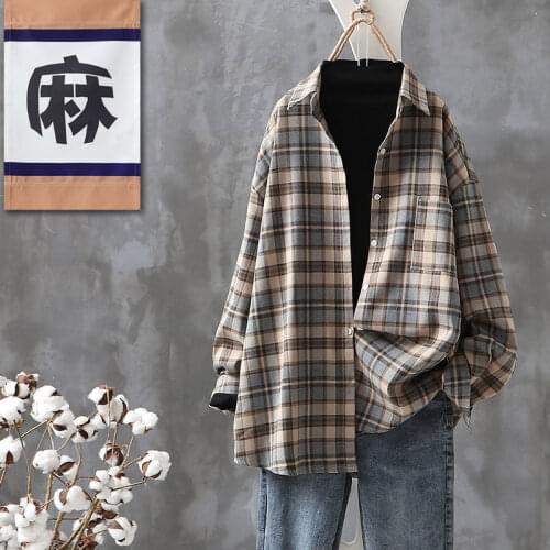 Plaid Shirt Women Blouses 2021 Autumn Vintage Turn-down Collar Elegant Cotton Blouses and Shirts Oversized Long Sleeve Jackets