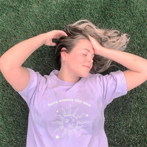 Here Comes The Sun 80s 90s Vintage Graphic Cotton T shirts Short Sleeve Aesthetic Shirt For Women Loose Ins Fashion Women Tees