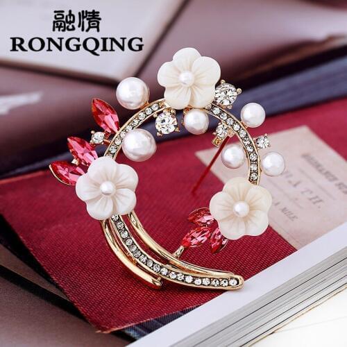 RONGQING 12pcs/lot Fashion Shell flowers crystal brooch For Women jewelry broochs wholesale for mom wife girl friend wholesale