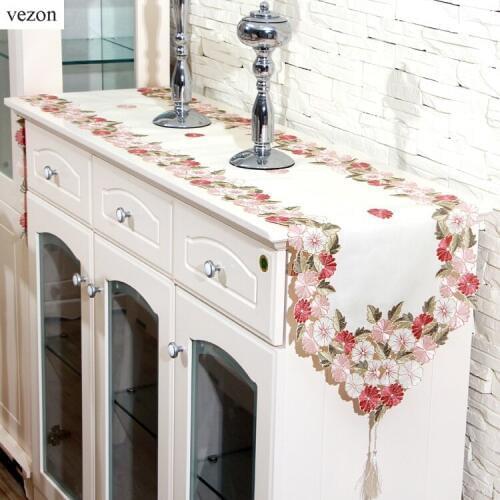 Vezon New Hot Sale Elegant Floral Embroidery Table Runner Decoration Flag Runners Pink Flowers Cutwork Embroidered Cloth Covers