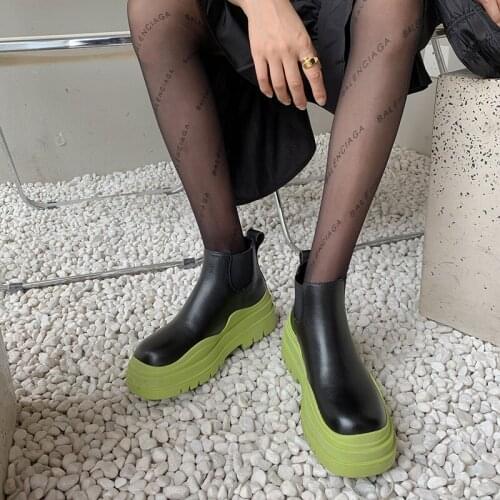 QZYERAI 2021 British Style Genuine Leather Chelsea Boots Female Round Toe Platform Boots Bottom Ankle Boots Women