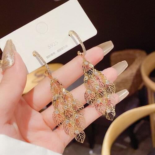 Fashion Gold Color Leaves Dangle Earring Multi Layers Hollow Design Pendant Earring Exquisite Alloy Jewelry