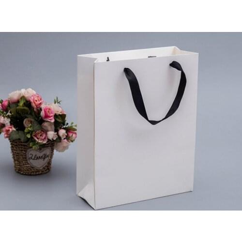 Hot selling Matte Lamination Gift Paper Bags With Custom Logo Shopping Bag --XP2301