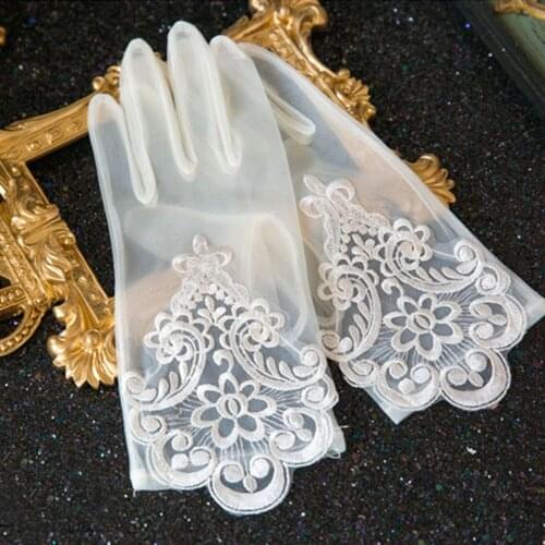 Glamour Bride Dress Gloves Lace Short Paragraph Mittens Wedding Dresses Accessories Charming Lady Women Glove with Fingers