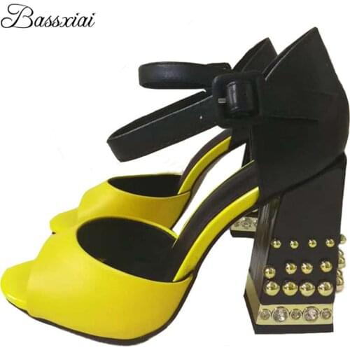 Rivet Decor Chunky Heel Sandals For Girls Women Crystal Rhinestone Square Heels Sexy Open Toe Ankle Strap Summer Sandalias Mujer