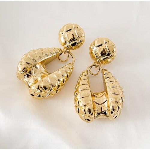 Golden Color Exquisite Style Tooth Shaped Copper Earrings For Women 2021 High Quality Popular Design