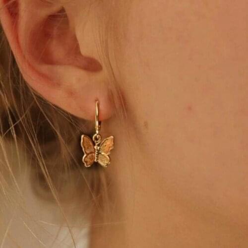 Gold Color Animal Butterfly Pendant Hoop Earrings Matt Butterfly Huggie Earrings for Women Charm Vintage Ear Ring Jewelry Gift