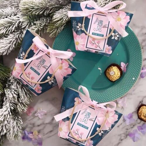 10pcs Handbag Gift Bag Box For Party Baby Shower Paper Chocolate Boxes Package Wedding Favours Birthday Christmas Candy Boxes