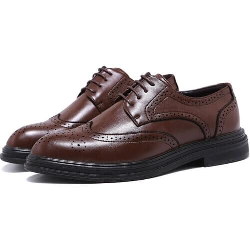 New Mens Business Shoes for Men High Quality Classic Pu Leather Men Shoes Brogues Lace Up Bullock Oxfords Shoes Formal Shoes