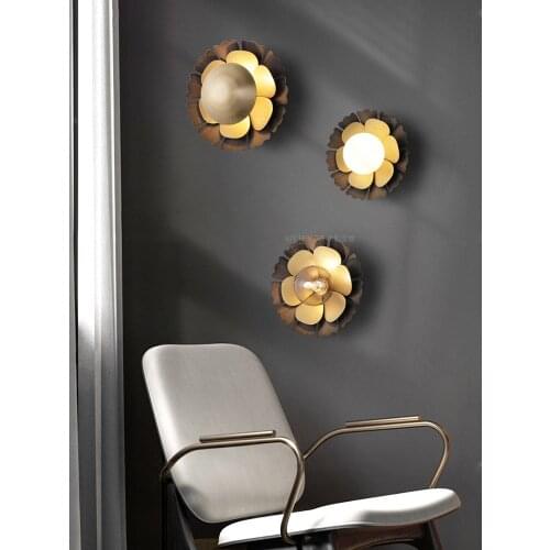 Luxury post-modern copper aluminum flower wall lamp creative personality design living room bedroom aisle background wall light