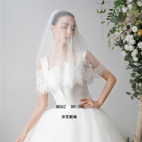 In Stock Wedding Accesories Metal Comb Soft Tulle Lace Amazing Quality Abseolstely Beautiful Detai Edge Short Bridal Veils