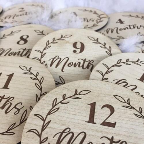 12pcs Month Card newborn Photo Prop Wooden New Baby Birth Announcement Keepsake Photo Sign Decor Baby Photo Shooting