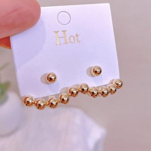 Trendy Gold Color Metal Geometric Stud Earrings for Women New Fashion Fan Shaped Stud Earrings Jewelry Party Asseccoires